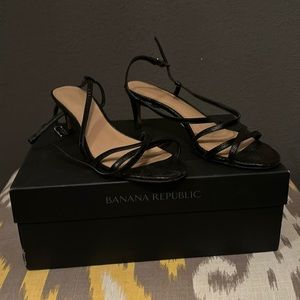 Banana Republic crisscross kit heeled sandals